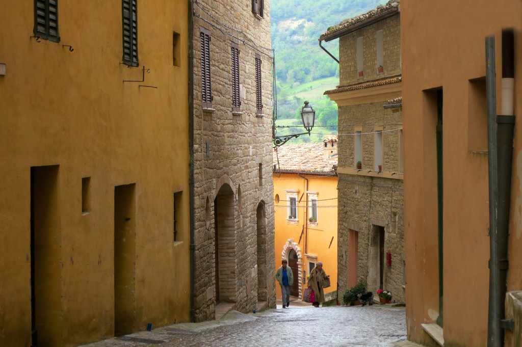 Serra San Quirico streets in Italy
