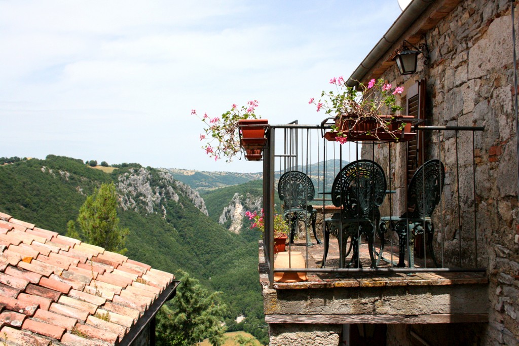 Rocchette di Fazio balcony over Maremma