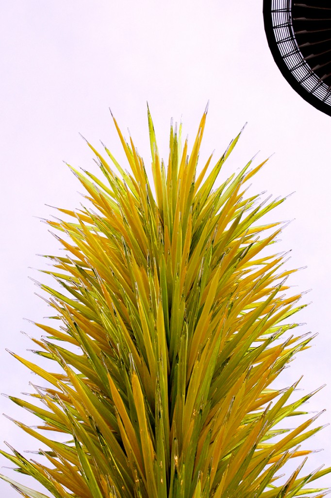 Chihuly yellow sculpture in Seattle